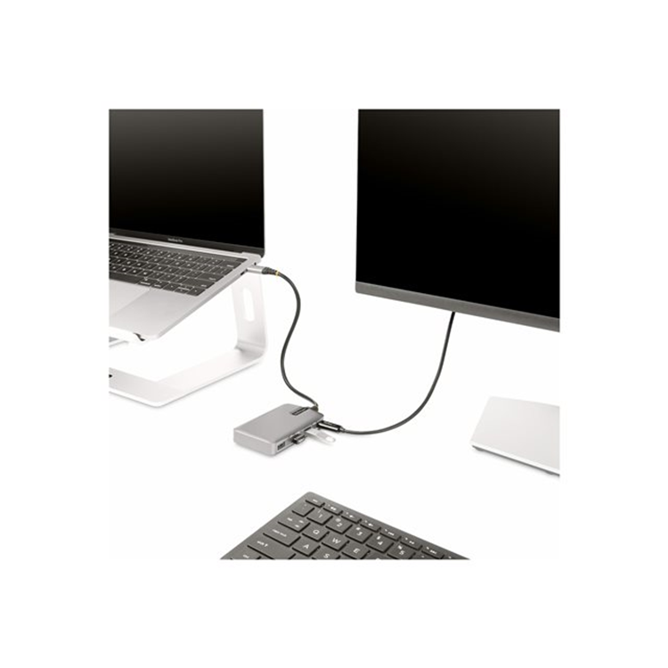 4-Port USB-C Hub with USB-C Video Output