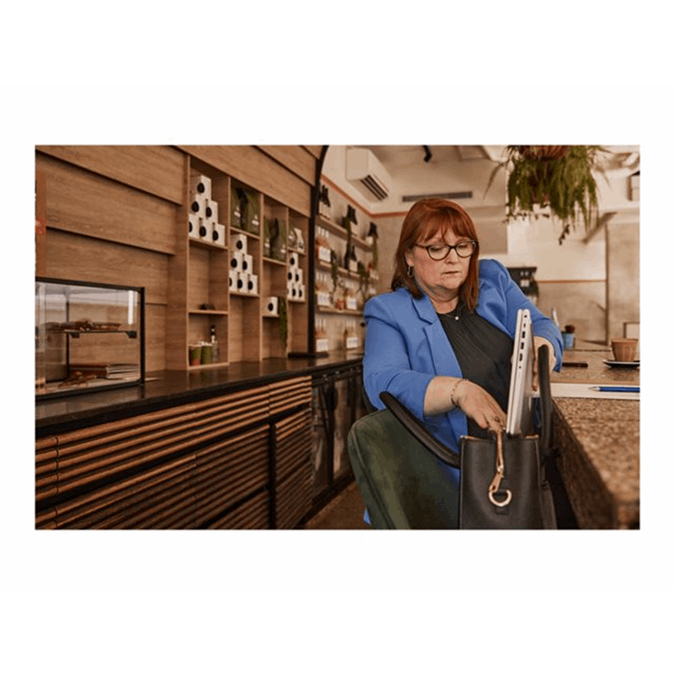 ELITE MT645 G7 R3-5425U 8/256GB 14 W10